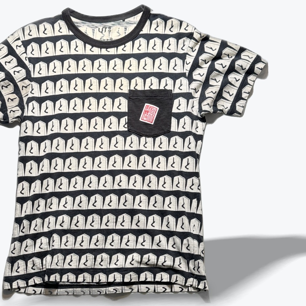 Uniqlo UT x Shochiku Pocket T-Shirt Shogi Tokin Pattern Graphic Mens Small